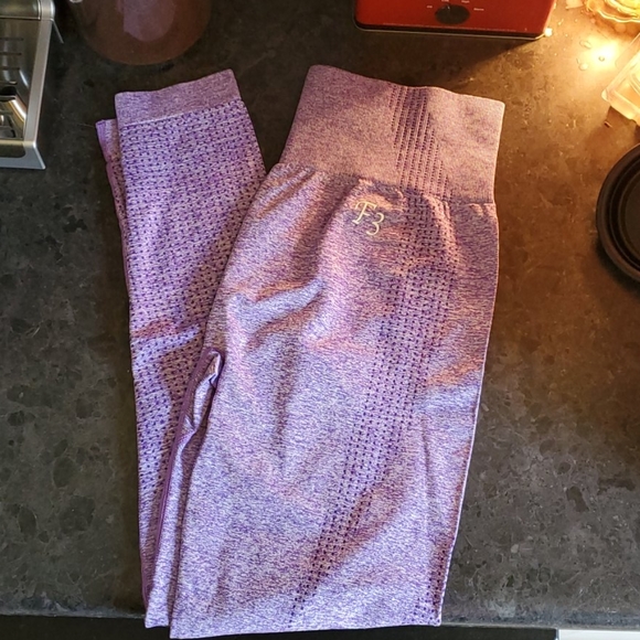 Workout Leggings - Picture 1 of 3